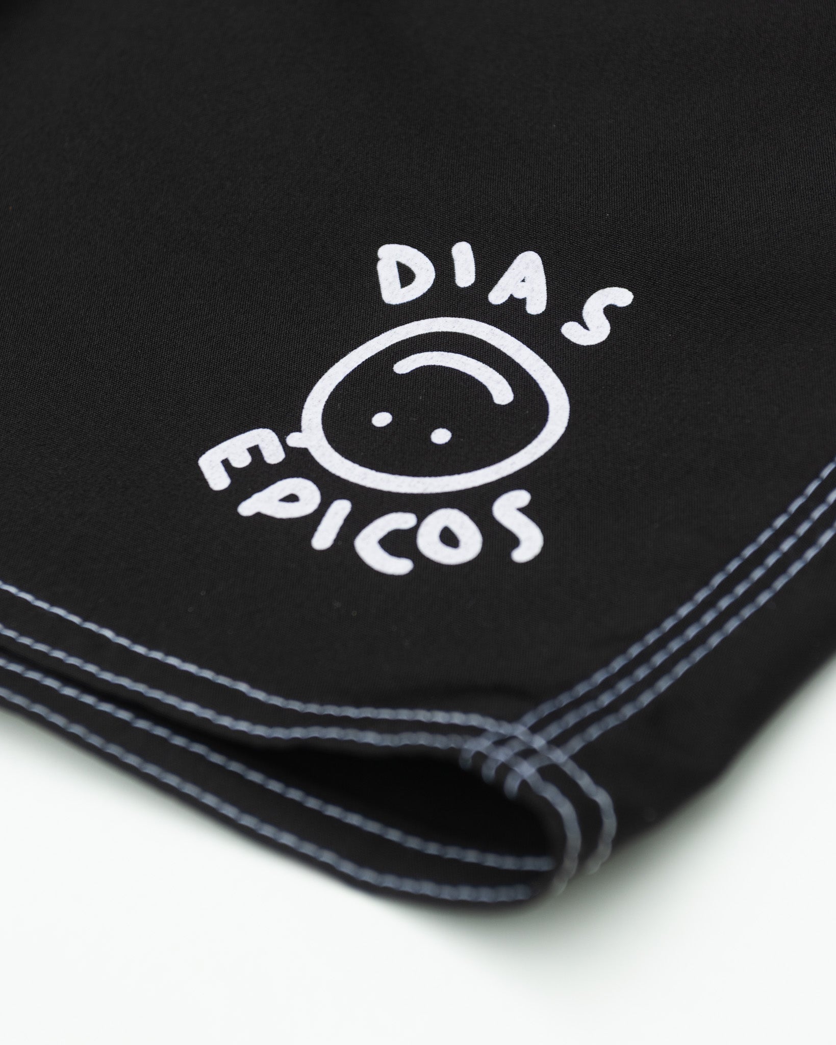 Classic Dias Epicos Black