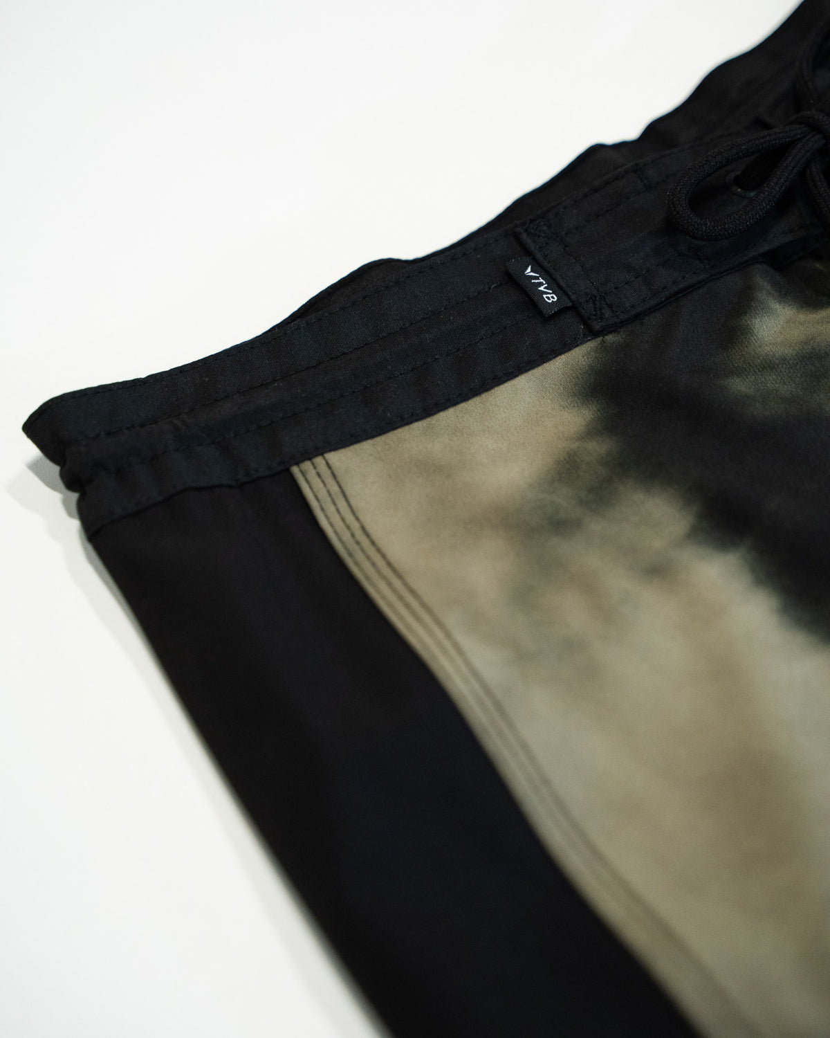 Code Short Tie Dye Verde