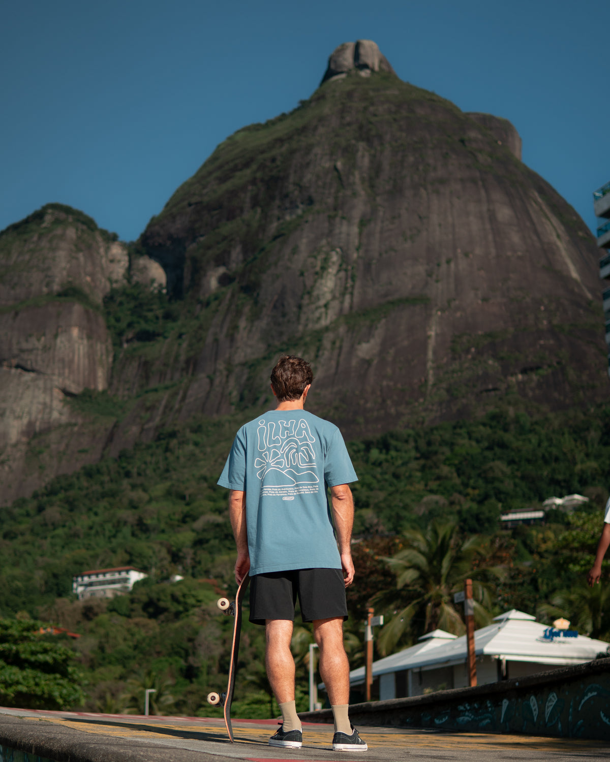 T-Shirt Ilha Azul Oversized