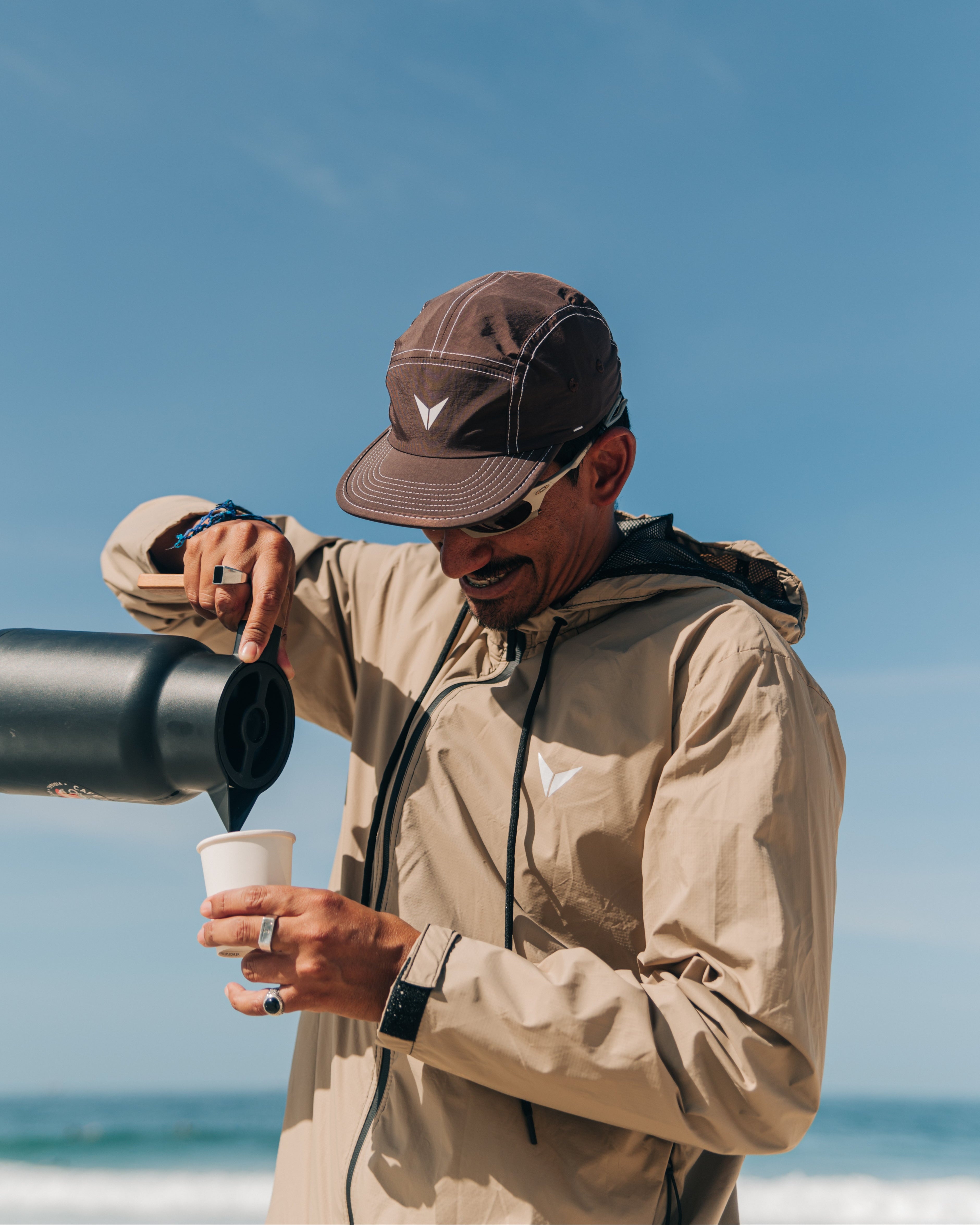 Boné 5 Panel Cafe com Leite
